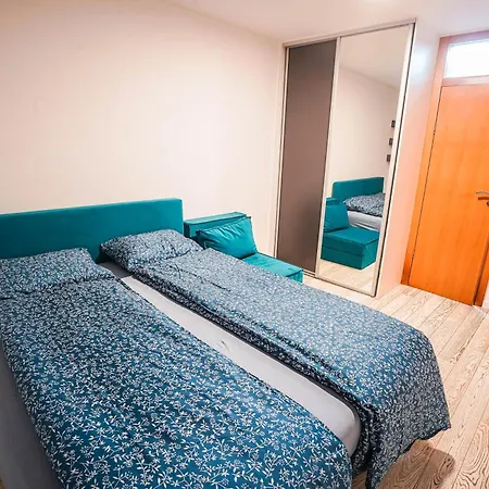 Luxurious 4bdr Retreat With Free Parking Sarajevo