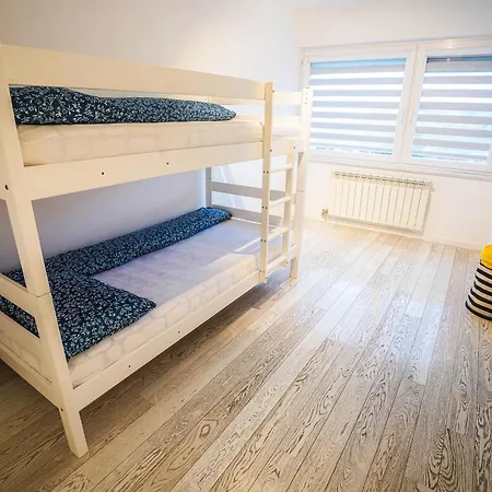 Luxurious 4bdr Retreat With Free Parking Sarajevo