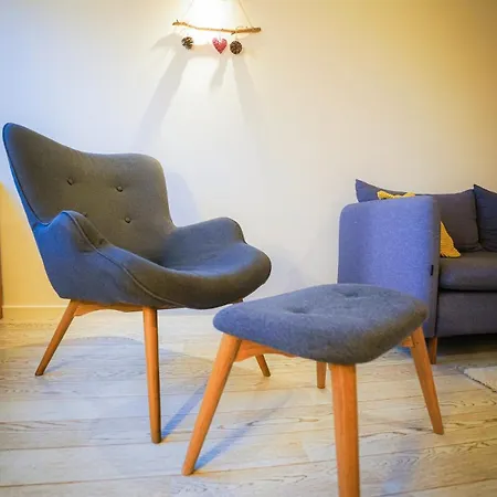 Luxurious 4bdr Retreat With Free Parking Vila *