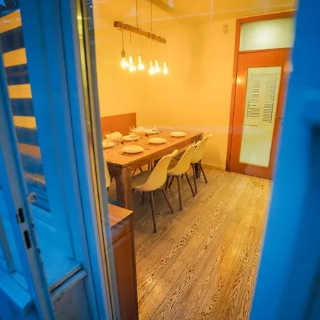 Villa Luxurious 4bdr Retreat With Free Parking *