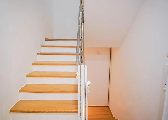 Luxurious 4bdr Retreat With Fireplace Sarajevo